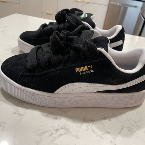 NEW Puma Suede XL Sneakers Sz 7 - Picture 2 of 5